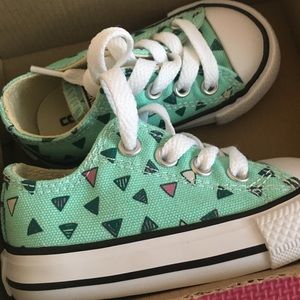 Baby Converse size 4 infant
